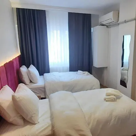 Findikzade Seaside Flats In Lively Fatih Area Very Near Metro And Tourist Sights شقة