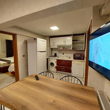 شقة Findikzade Seaside Flats In Lively Fatih Area Very Near Metro And Tourist Sights *
