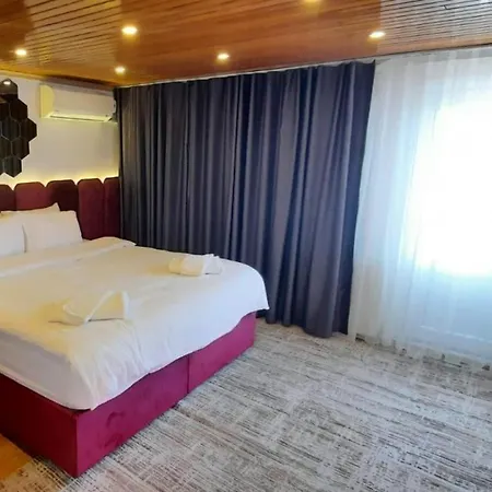 아파트 Findikzade Seaside Flats In Lively Fatih Area Very Near Metro And Tourist Sights *
