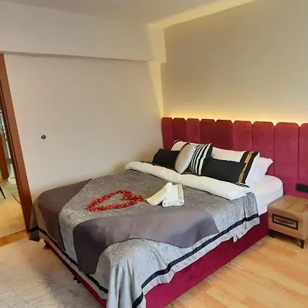 Findikzade Seaside Flats In Lively Fatih Area Very Near Metro And Tourist Sights イスタンブール