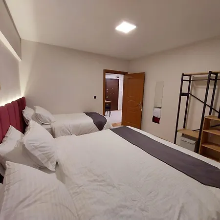 アパート Findikzade Seaside Flats In Lively Fatih Area Very Near Metro And Tourist Sights イスタンブール